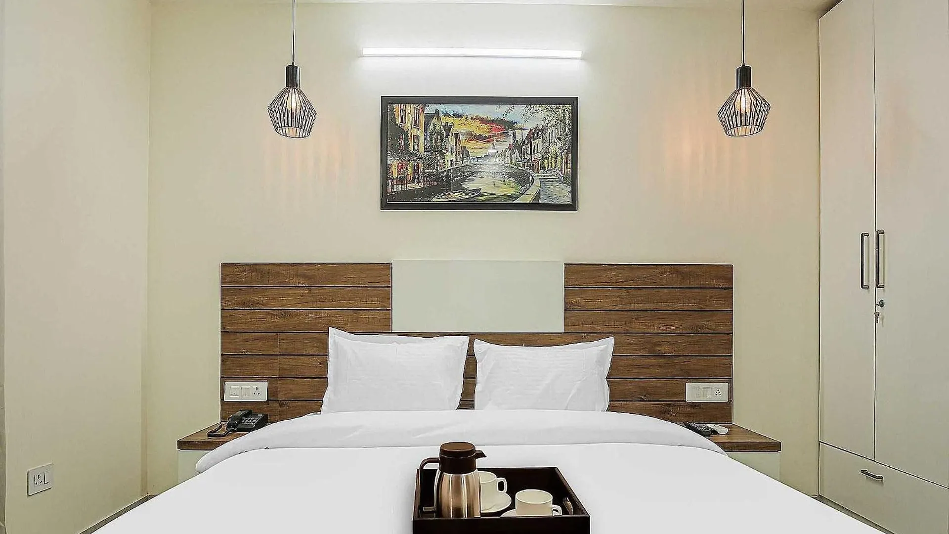 Hotel Maharaja Palace Gurgaon