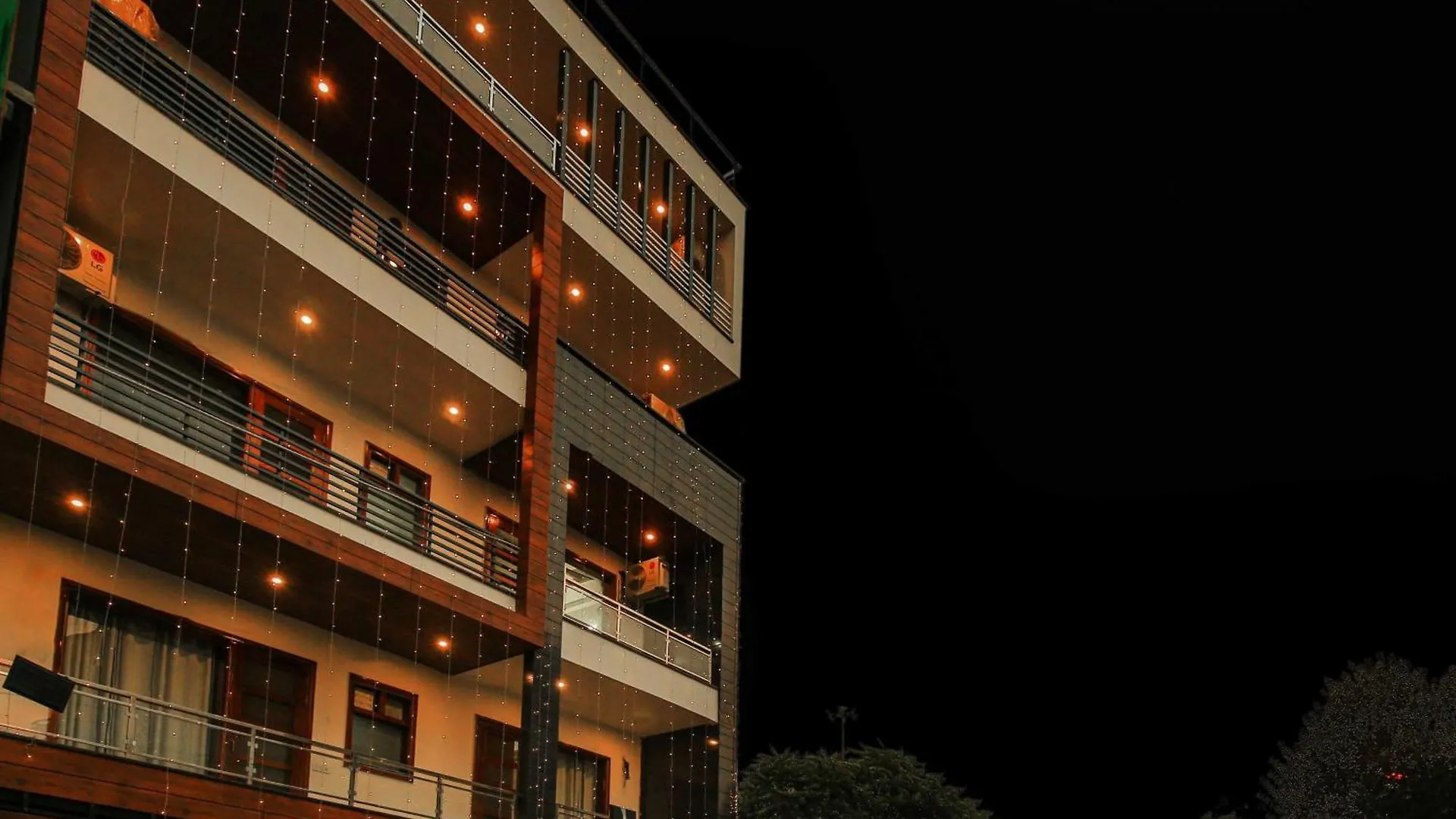 Hotel Maharaja Palace Gurgaon