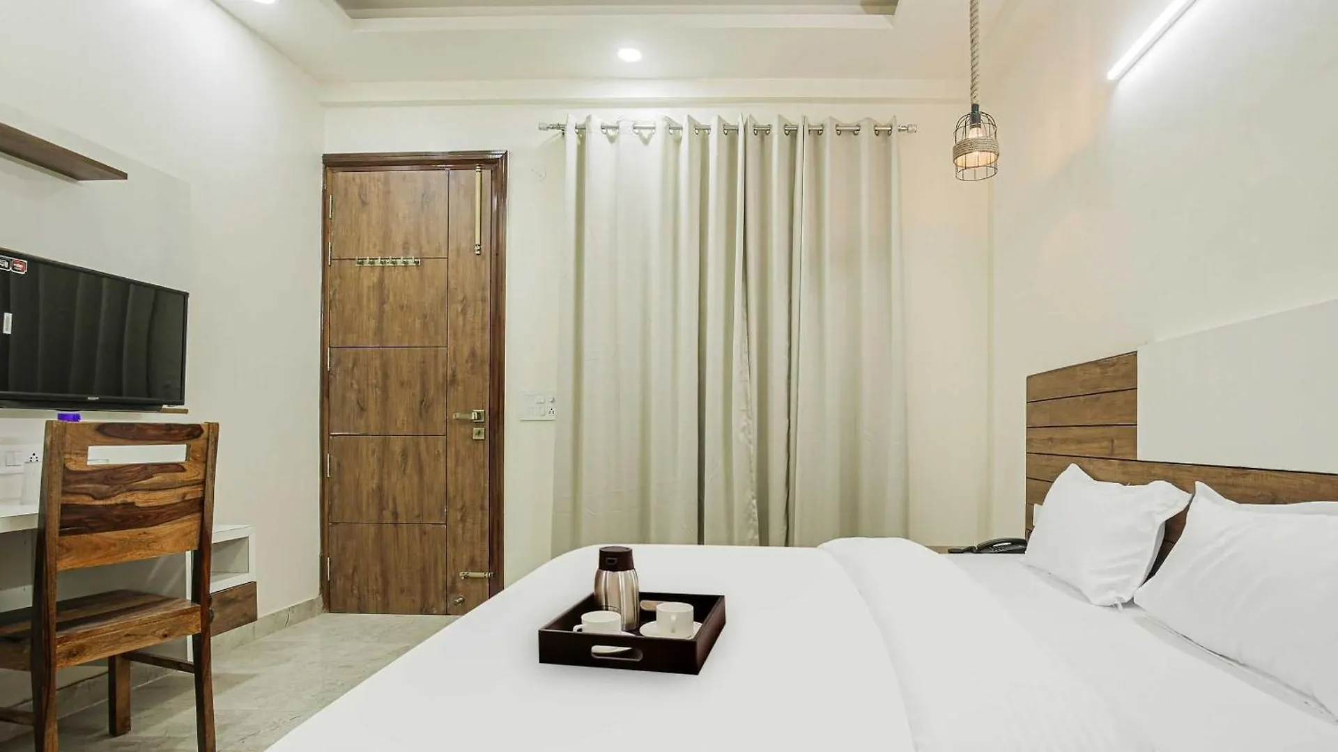 Hotel Maharaja Palace Gurgaon